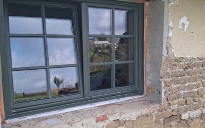 Komaxitování rámové a křídlové okapnice RAL 7009